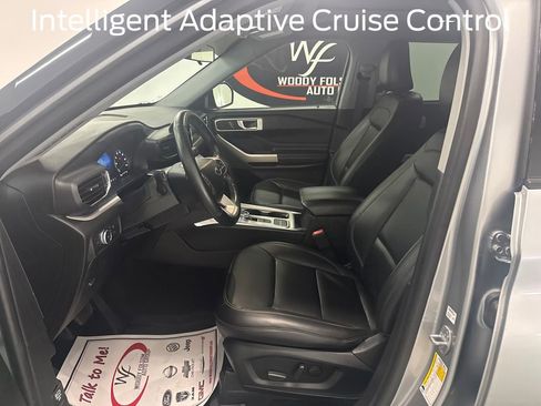 Certified 2022 Ford Explorer XLT w/ Equipment Group 202A RWD image 9