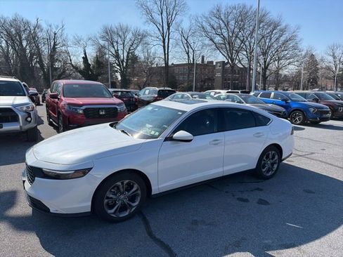 Used 2024 Honda Accord EX image 3
