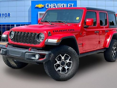 Used 2021 Jeep Wrangler Unlimited Rubicon w/ Dual Top Group AWD/4WD image 3