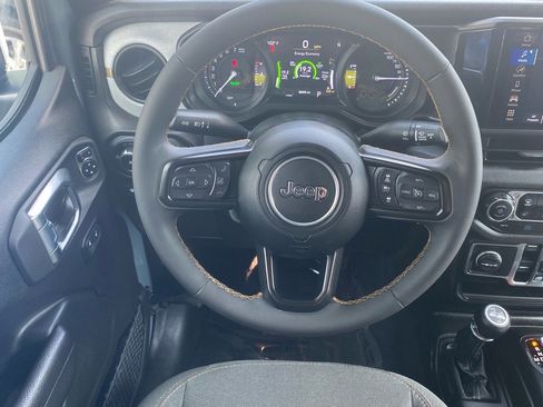 Used 2024 Jeep Wrangler Unlimited w/ Convenience Group image 7