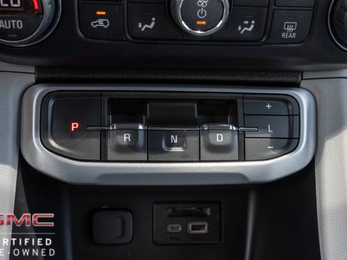 Used 2020 GMC Acadia SLT w/ Premium Package FWD image 23