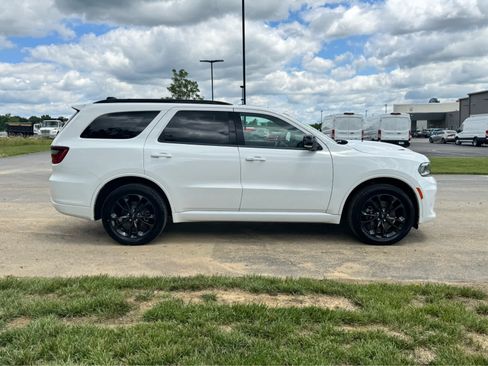 Used 2023 Dodge Durango GT AWD/4WD image 9