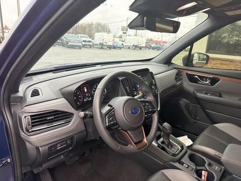 Used 2025 Subaru Forester Sport image 4