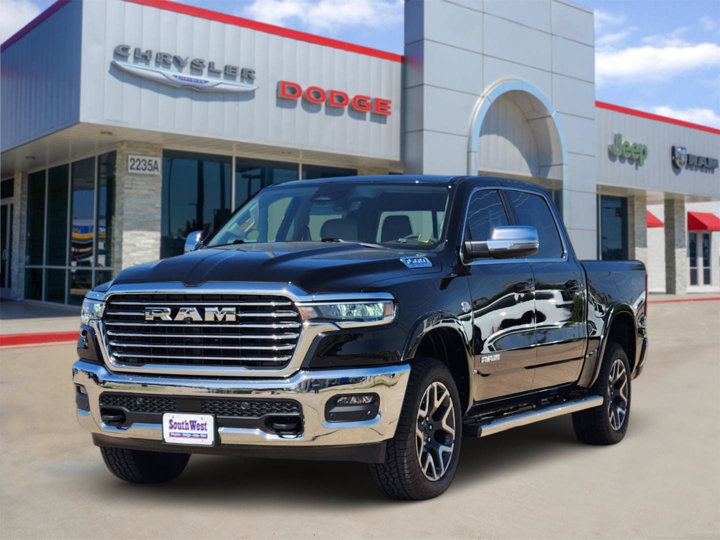 Used 2026 RAM 1500 Laramie w/ Off Road Group AWD/4WD image 2
