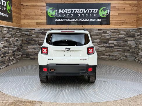 Used 2016 Jeep Renegade Trailhawk AWD/4WD image 8