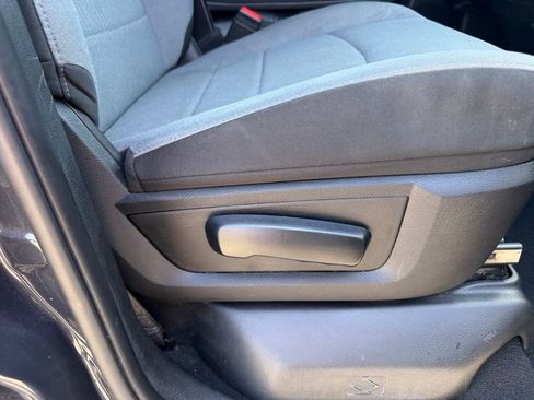 Used 2021 RAM 1500 Classic SLT AWD/4WD image 31