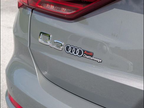 Certified 2025 Audi Q3 2.0T Premium Plus w/ Premium Plus Package AWD/4WD image 21