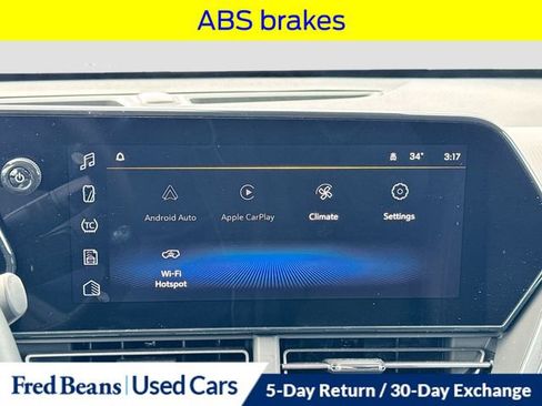 Used 2024 Chevrolet Trax LT w/ Driver Confidence Package FWD image 18