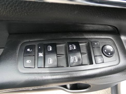 Used 2018 Jeep Grand Cherokee Limited AWD/4WD image 23