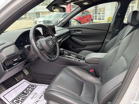 Used 2023 Honda Accord Sport image 9