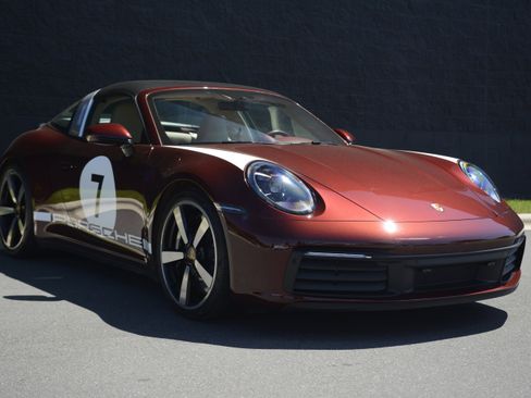 Certified 2021 Porsche 911 AWD/4WD image 9