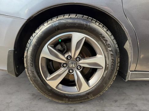 Used 2018 Honda Odyssey Touring image 45