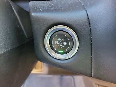 Used 2022 Chevrolet Tahoe Z71 w/ Off-Road Capability Package image 24