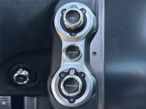 Used 2019 McLaren 720S RWD image 14