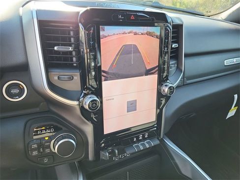 New 2026 RAM 1500 4x4 Crew Cab image 23