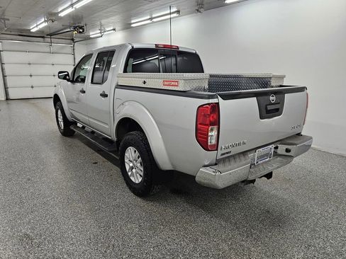Used 2015 Nissan Frontier SV image 7
