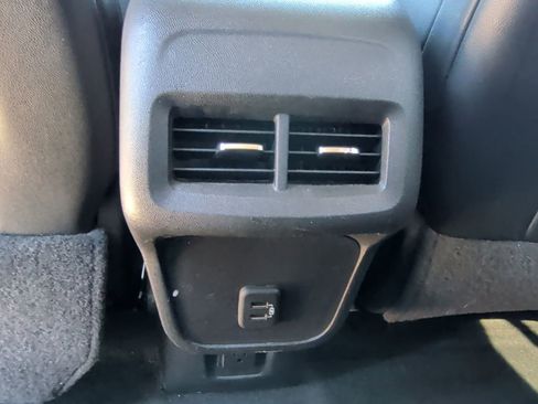 Used 2019 Chevrolet Equinox Premier image 35