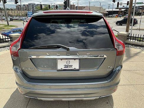 Used 2017 Volvo XC60 T6 Inscription w/ Climate Package AWD/4WD image 9