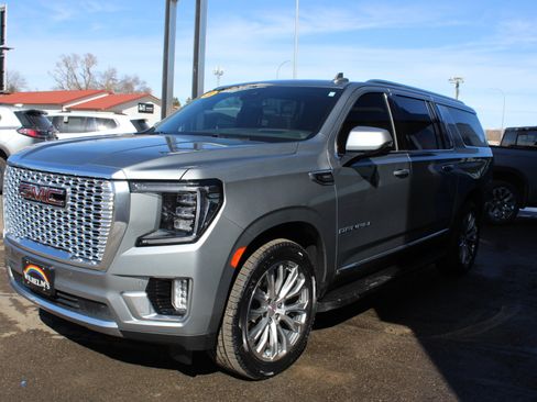 Used 2023 GMC Yukon XL Denali w/ Max Trailering Package image 10