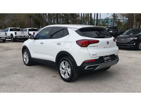 Certified 2024 Buick Encore GX Preferred w/ Comfort Package image 7