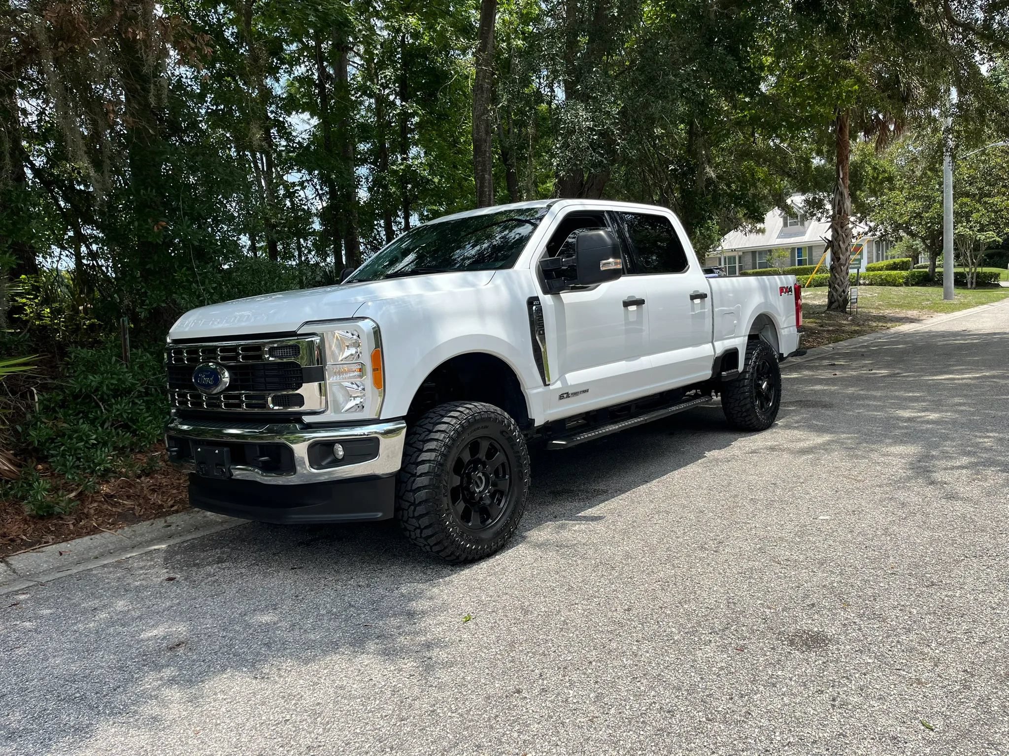 Used 2023 Ford F250 XLT w/ FX4 Off-Road Package AWD/4WD image 8