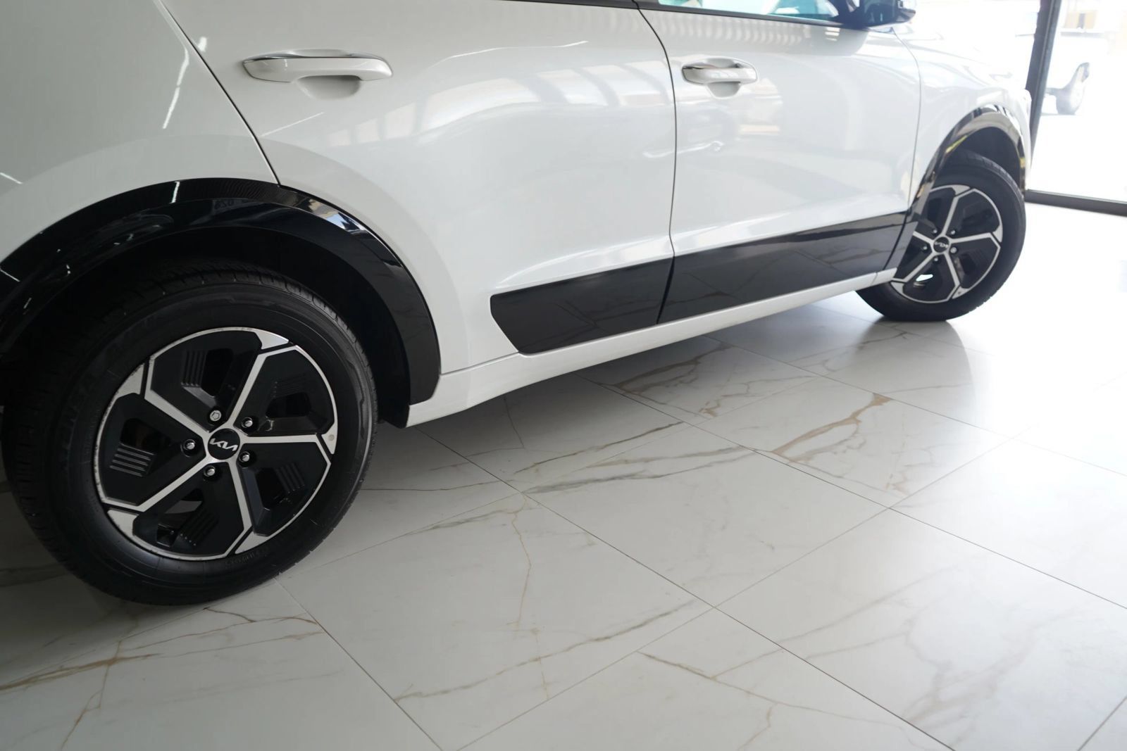 Used 2023 Kia Niro FWD image 5