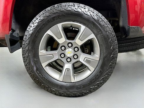 Used 2018 Chevrolet Colorado Z71 image 31