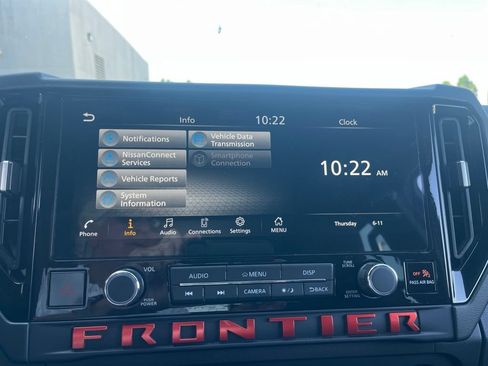 Used 2025 Nissan Frontier Pro-X w/ Pro Convenience Package RWD image 17
