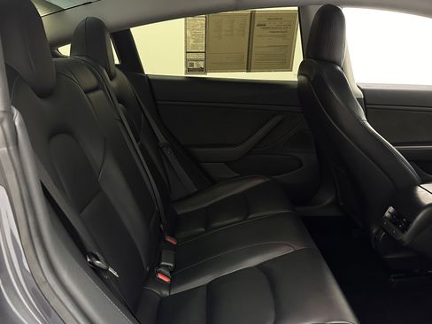 Used 2019 Tesla Model 3 Standard Range Plus image 30