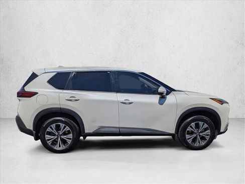 Used 2021 Nissan Rogue SV FWD image 4
