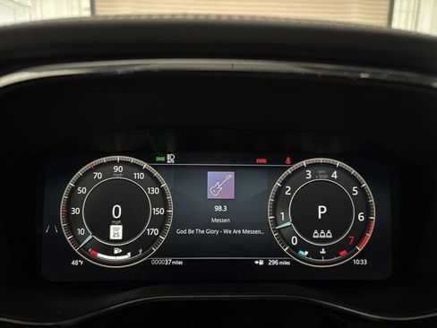 Used 2025 Jaguar F-PACE R-Dynamic S image 15