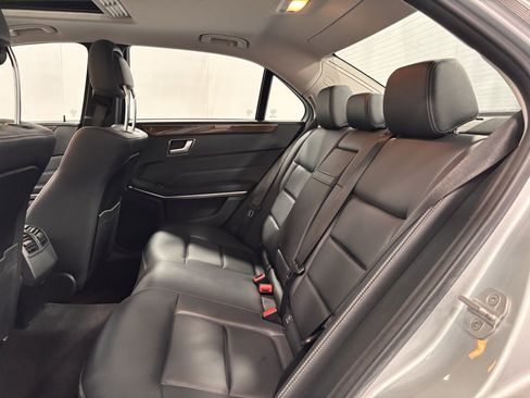 Used 2014 Mercedes-Benz E 250 BlueTEC 4MATIC Sedan image 21
