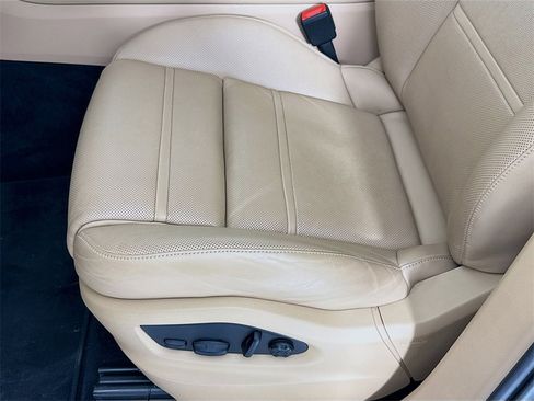 Used 2023 Porsche Cayenne S image 13