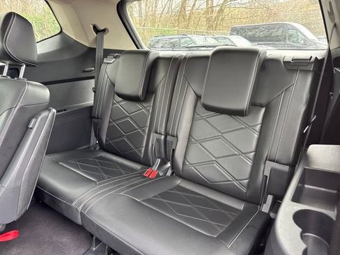 Used 2024 Volkswagen Atlas SE image 12