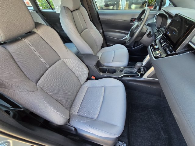 Used 2025 Toyota Corolla Cross AWD Hybrid image 18