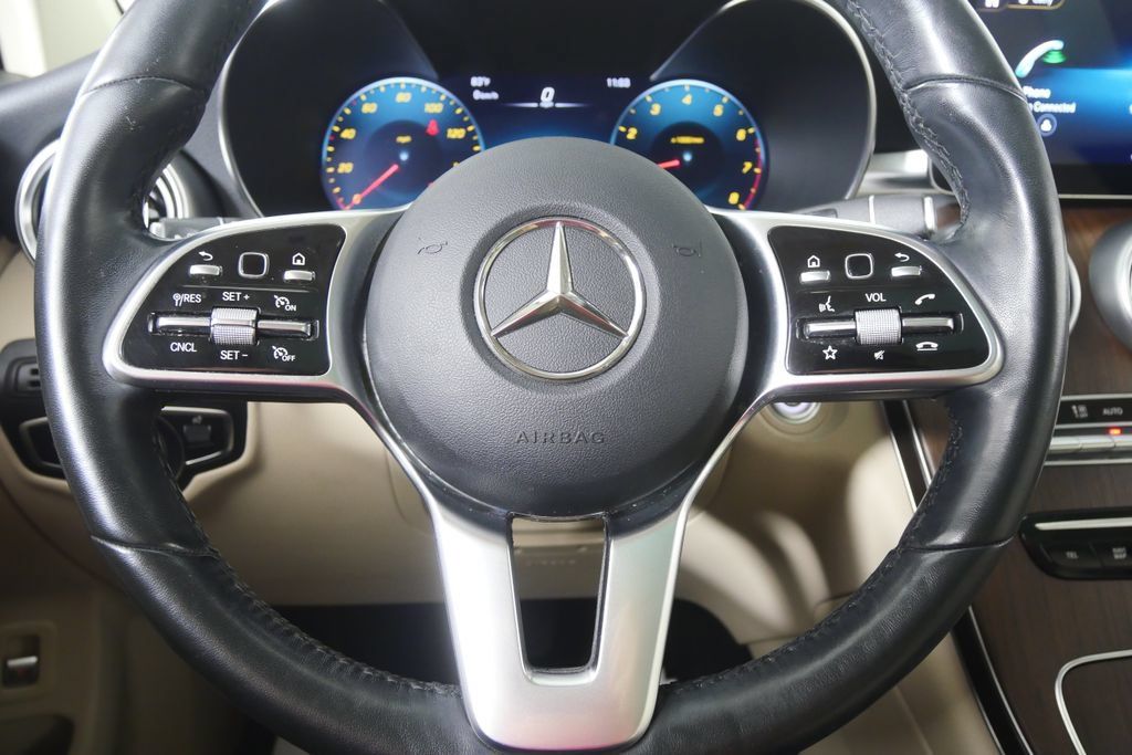 Used 2021 Mercedes-Benz GLC 300 4MATIC image 19