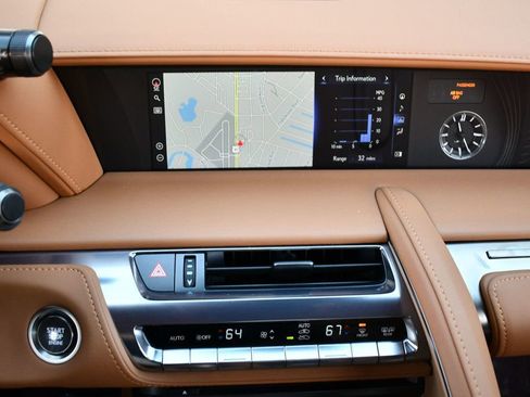 Used 2022 Lexus LC 500 Convertible image 65