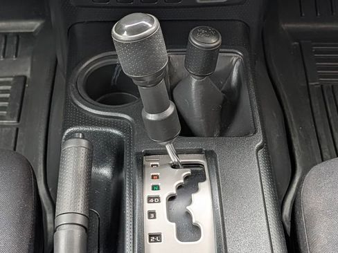 Used 2014 Toyota FJ Cruiser 4WD w/ Convenience Package image 23