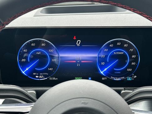 Used 2024 Mercedes-Benz EQB 300 4MATIC image 29