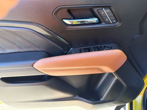 Used 2023 GMC Canyon AT4 w/ AT4 Premium Package image 10