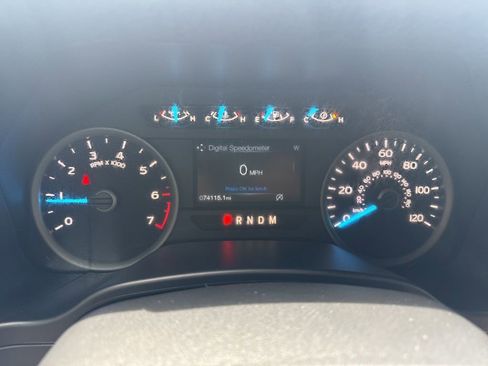 Used 2020 Ford F150 XLT w/ Equipment Group 302A Luxury AWD/4WD image 18