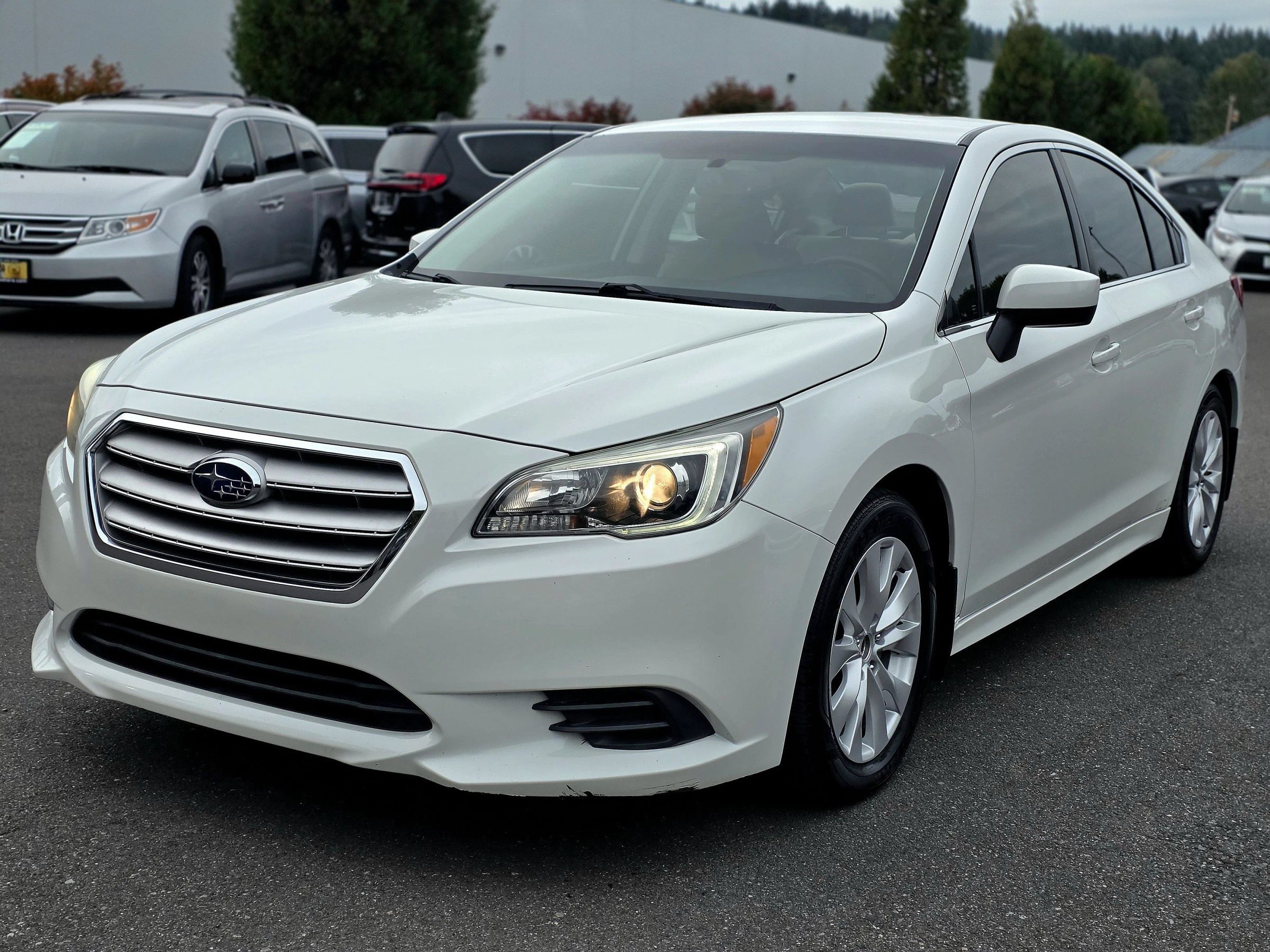Used 2016 Subaru Legacy 2.5i Premium w/ Popular Package #2 AWD/4WD image 5
