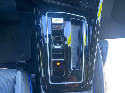 Certified 2025 Volkswagen Golf w/ Euro Style Package AWD/4WD image 16