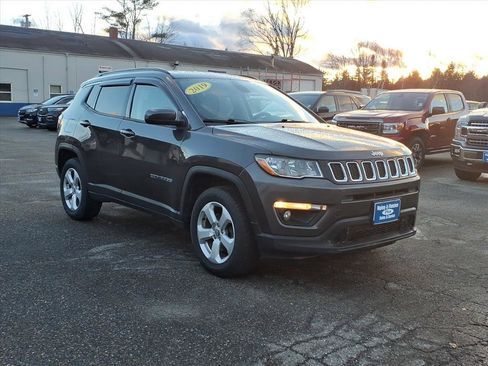 Used 2019 Jeep Compass Latitude w/ Popular Equipment Group image 3