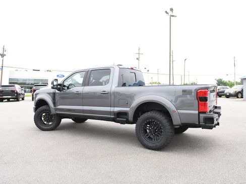 New 2026 Ford F250 Lariat w/ Black Appearance Package AWD/4WD image 11