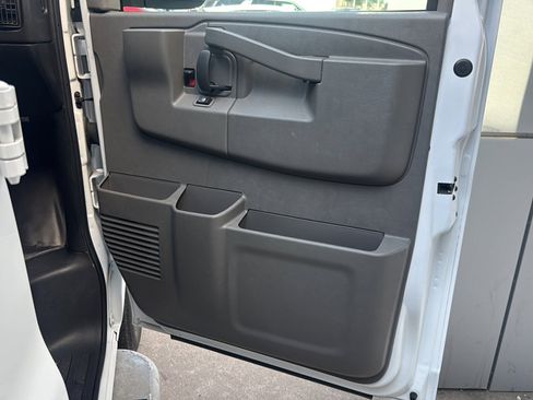 Used 2024 GMC Savana 2500 w/ Driver Convenience Package RWD image 16