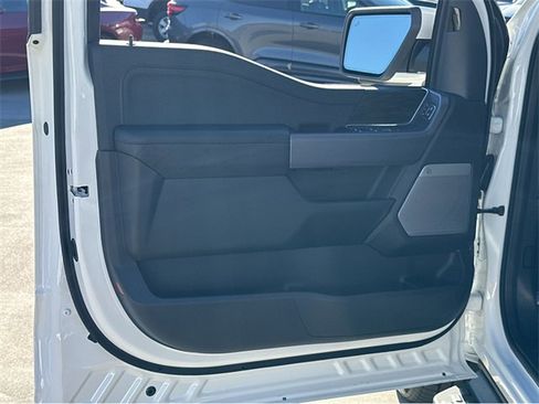 New 2025 Ford F150 Lightning Lariat image 36