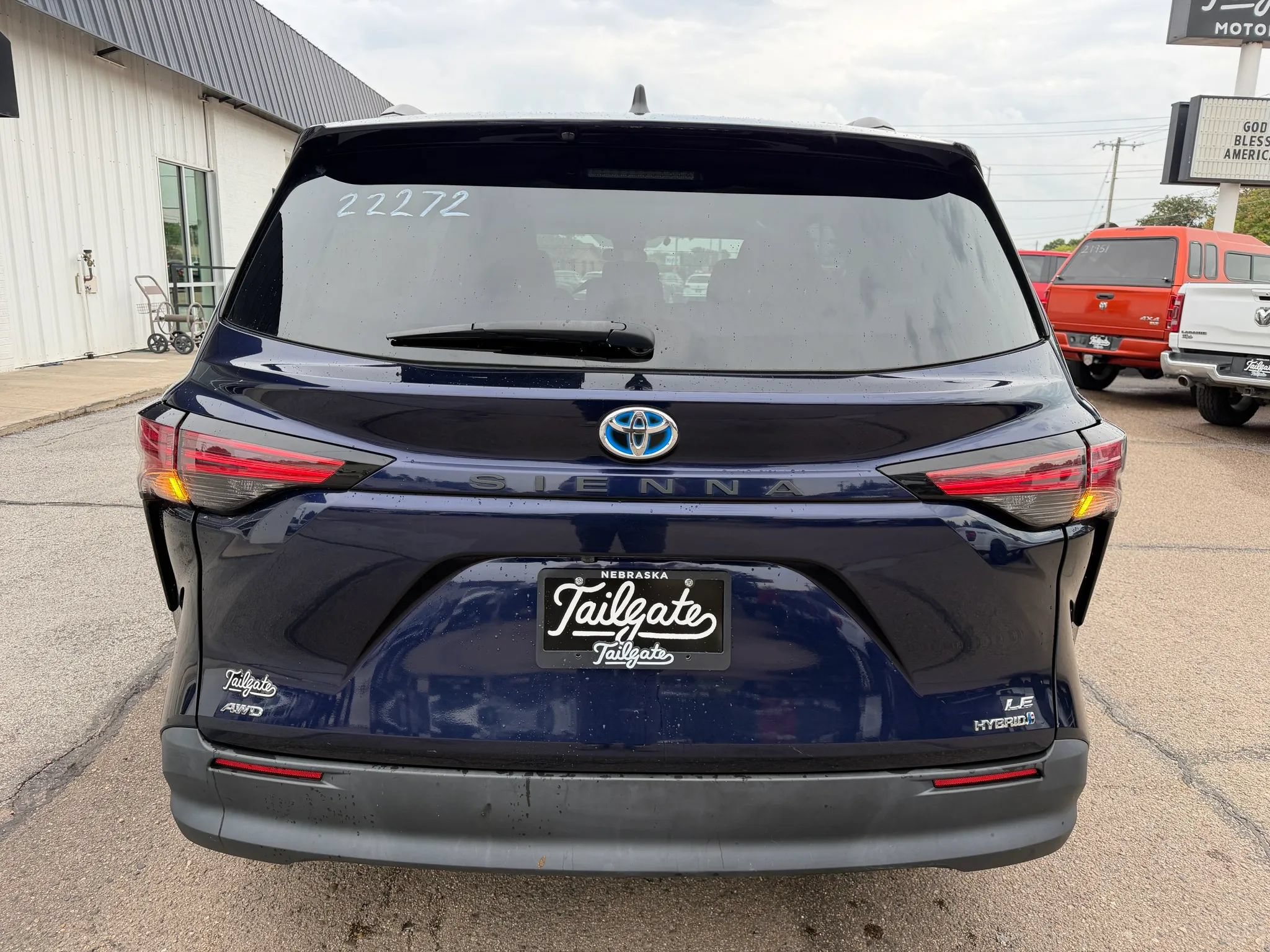 Used 2021 Toyota Sienna LE AWD/4WD image 5