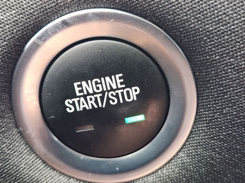 Used 2021 Chevrolet Malibu LT image 21