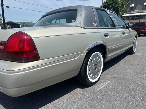 Used 2004 Mercury Grand Marquis GS RWD image 16